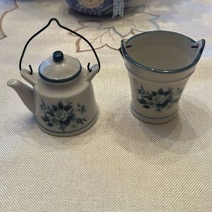 VTG Blue & White Mini Teapot Toothpick Holder & Bucket